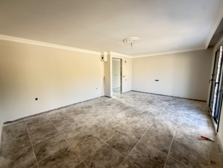 Seferihisar Kavaklıdere’de Satılık 300 Metre² Bahçe İçinde Müstakil 2 + 1 Yazlık