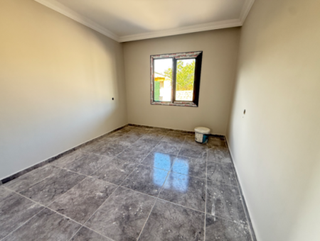 Seferihisar Kavaklıdere’de Satılık 300 Metre² Bahçe İçinde Müstakil 2 + 1 Yazlık