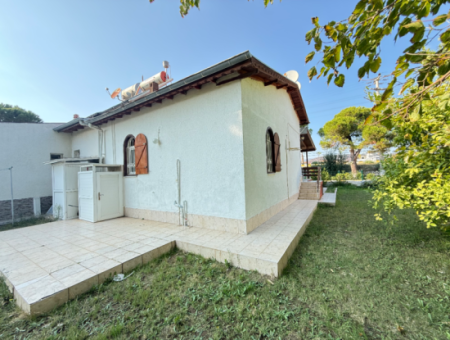 Seferihisar Doğanbey Deniz Tarafında Tek Katlı Müstakil 2 + 1 240 Metre² Bahçe İçinde Yazlık