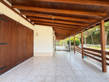 Seferihisar Doğanbey Deniz Tarafında Tek Katlı Müstakil 2 + 1 240 Metre² Bahçe İçinde Yazlık