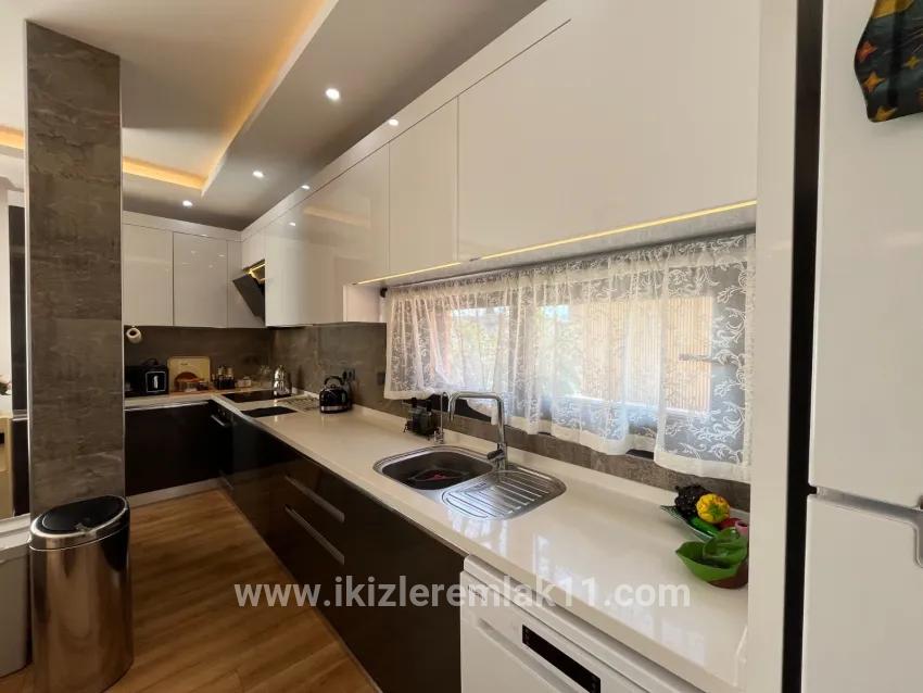Seferihisar Ürkmez Bengiler Mah. Satılık 3+1 Yazlık - 160 m²
